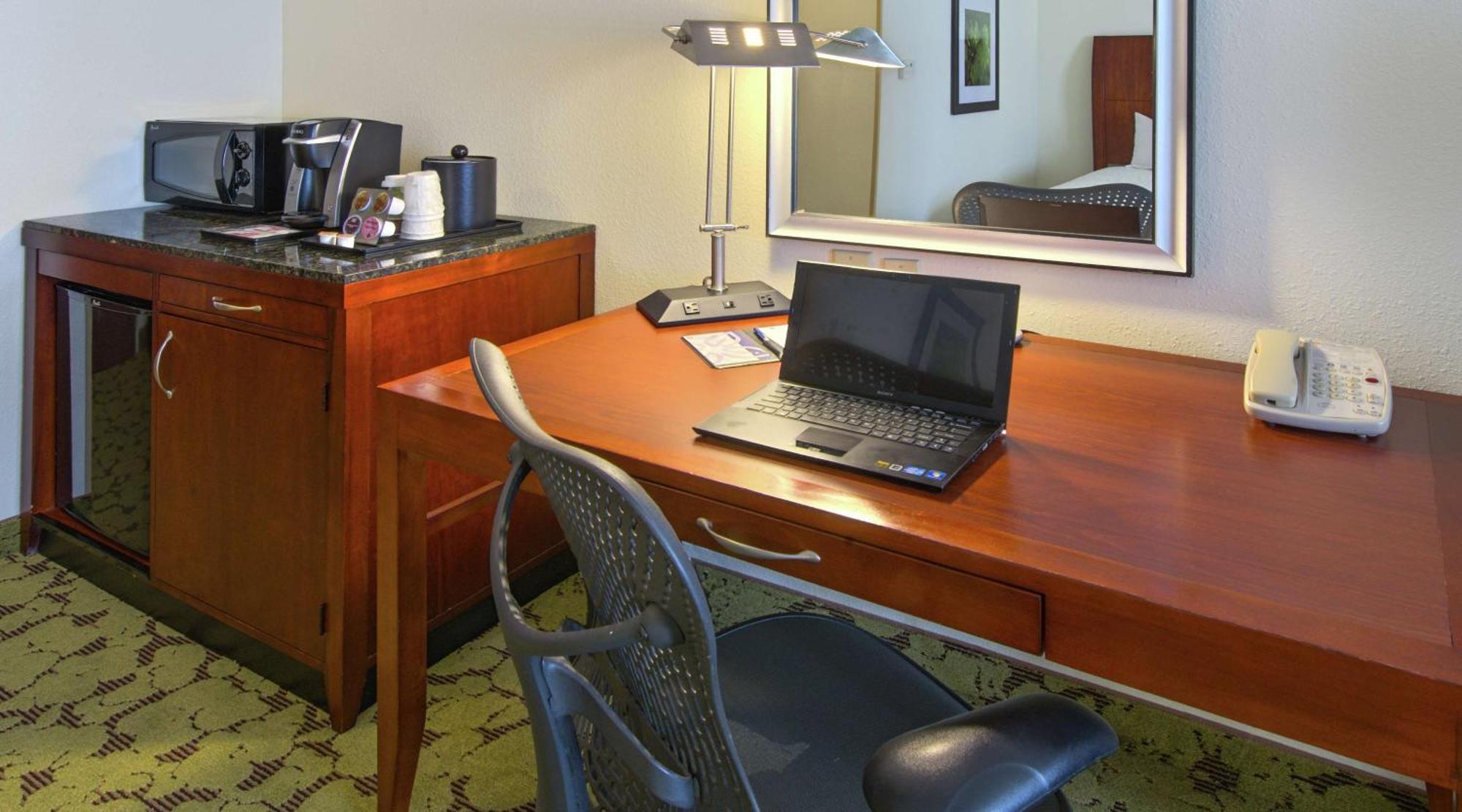 Hilton Garden Inn Macon/Mercer University Экстерьер фото
